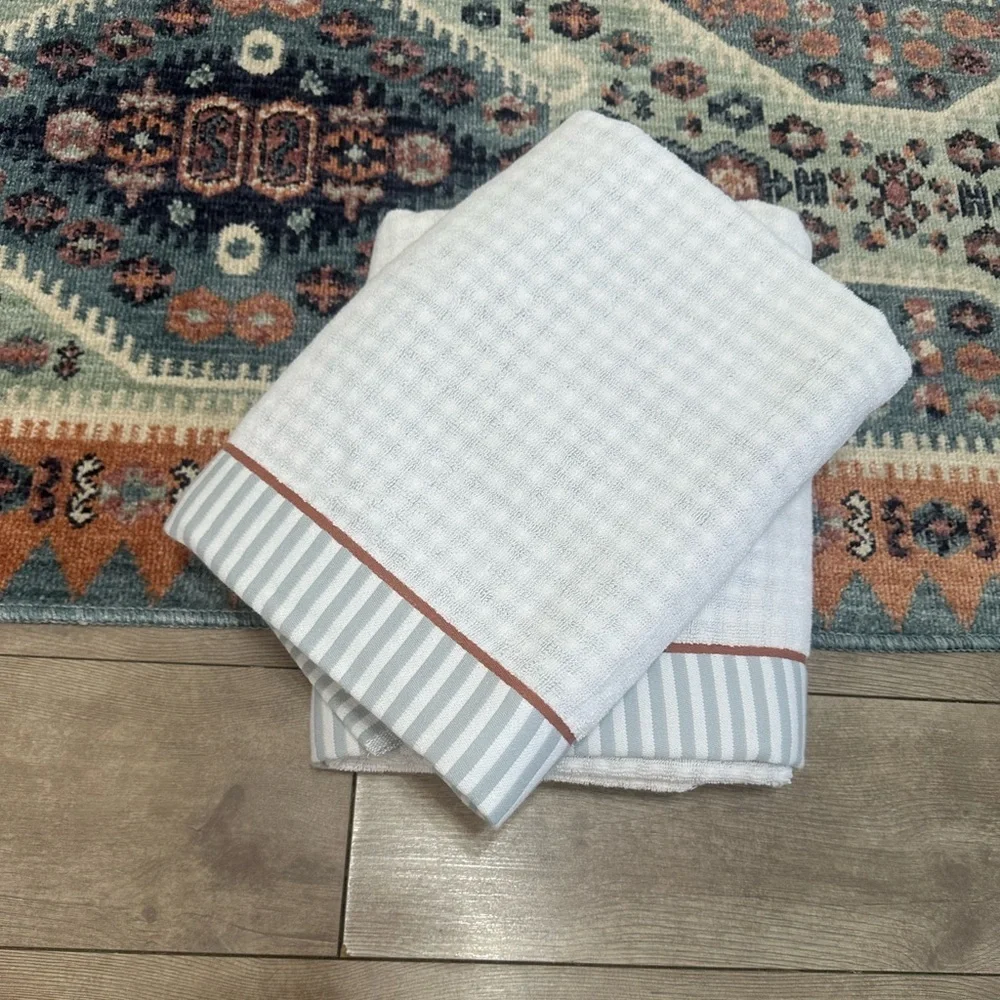 New Threshold Gingham Premium Bath Towels Set 2 Pc XL Traditional Gingham Plaid